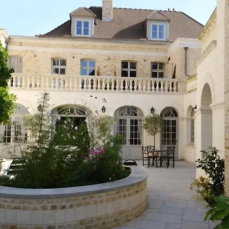 Clos Du Bailli Bed & Breakfast